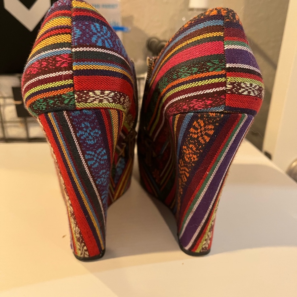 7.5 Steve Madden Wedges - Picture 5 of 6